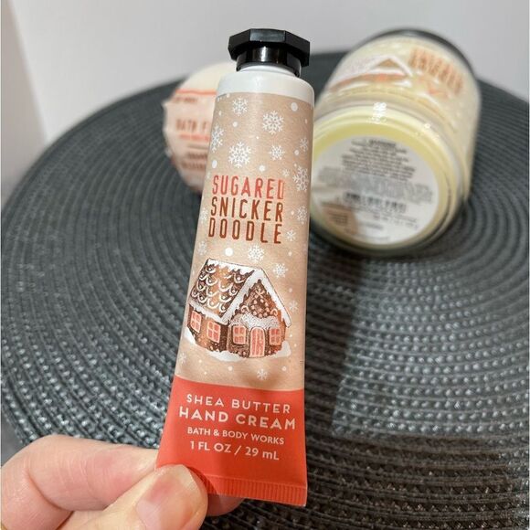 BBW Sugar Snickerdoodle single wick candle, Hand Cream and Bath Fizzy NWT - Picture 3 of 5